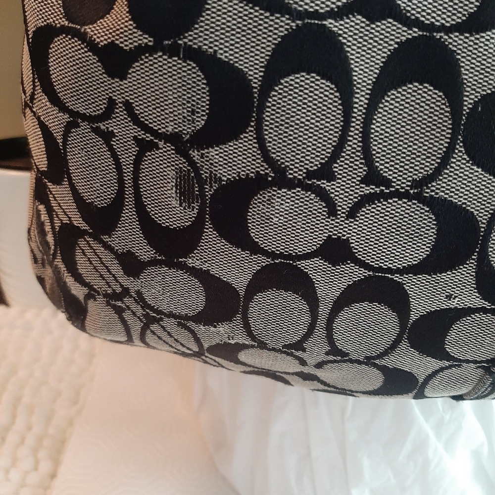 Coach purses - Picture 4 of 16